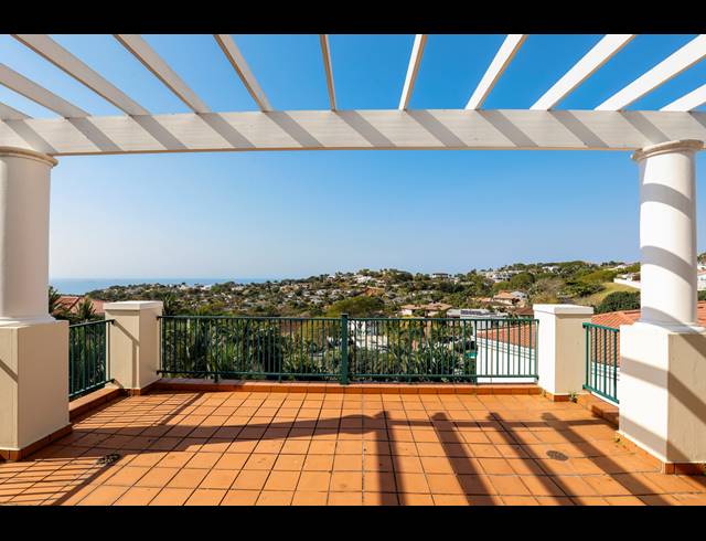 3 BEDROOM APARTMENT FOR SALE IN LA LUCIA